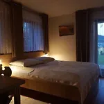 Goscinne A.t. Mikolajczyk Kwatera prywatna *